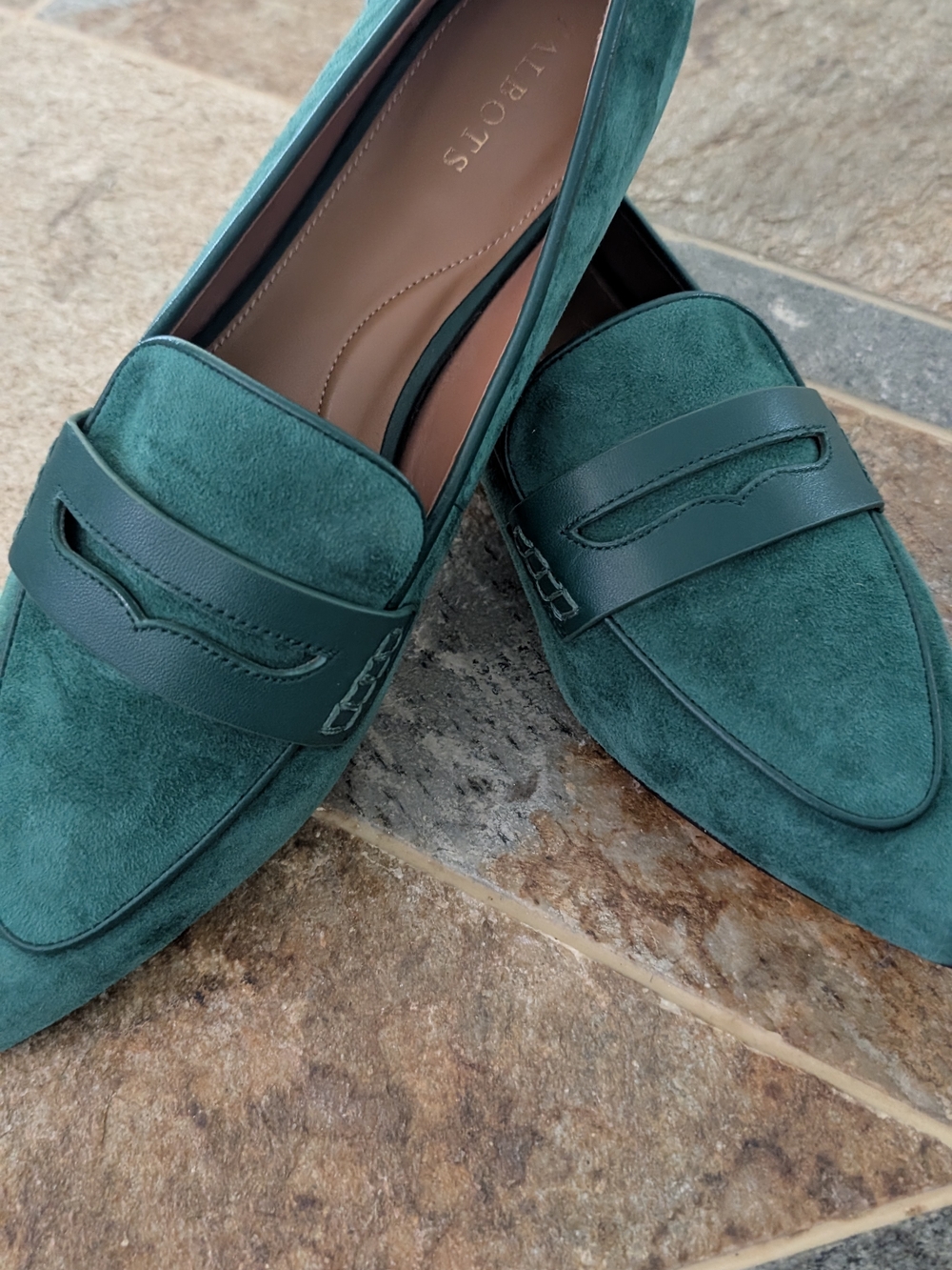 TALBOTS Green Suede Penny Loafers Women's Sz 9.5.....